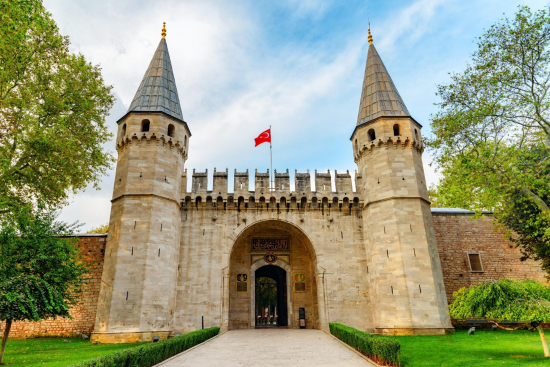 Topkapı Palace – Fast-Track Entry, Skip the Ticket Line