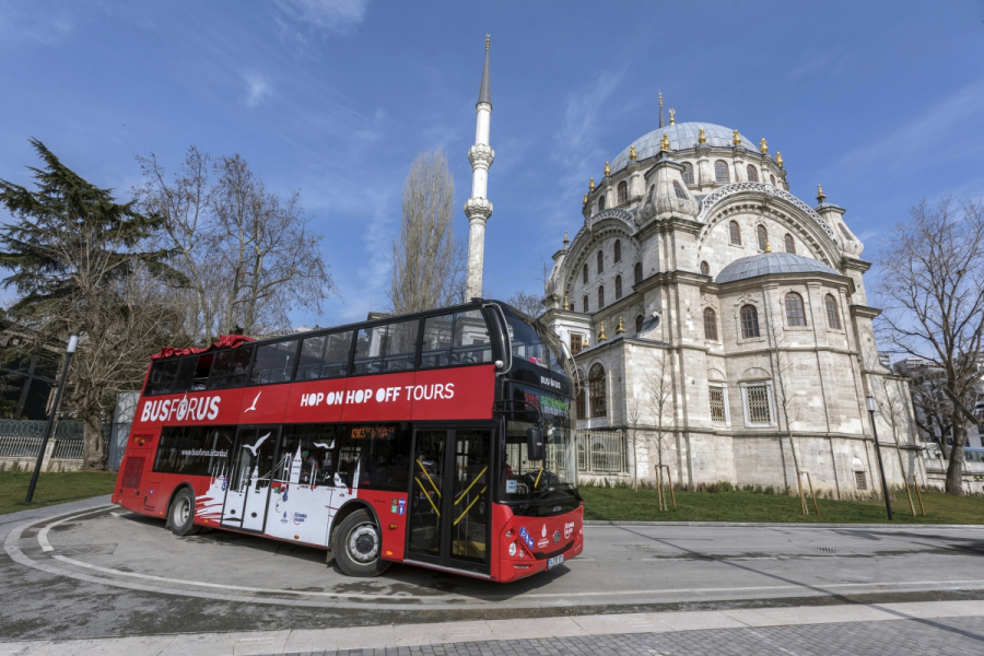 Istanbul Sightseeing Bus By Night 