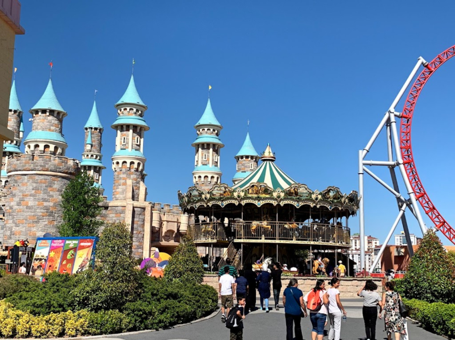 Vialand Theme Park Ticket & Shuttle