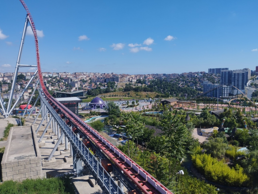 Vialand Theme Park Ticket & Shuttle