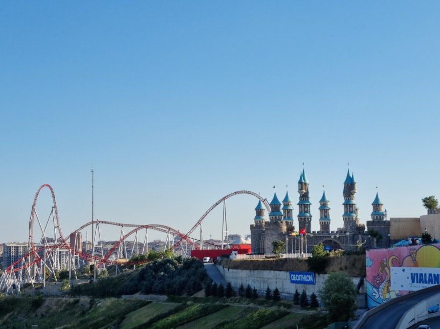 Vialand Theme Park Ticket & Shuttle