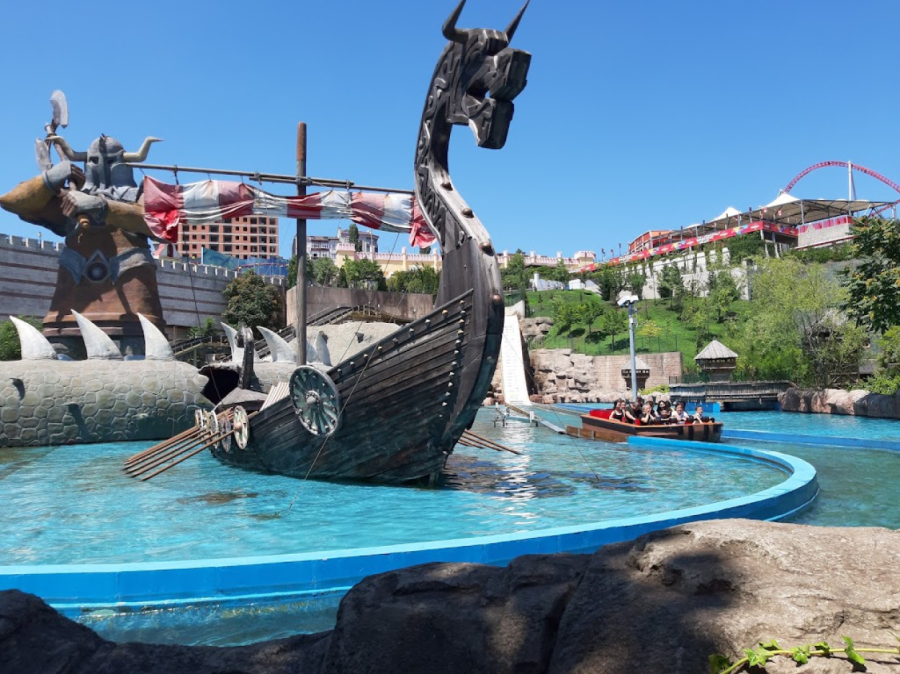 Vialand Theme Park Ticket & Shuttle