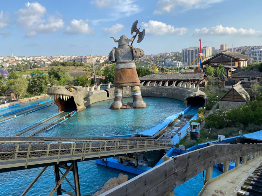 Vialand Theme Park Ticket & Shuttle