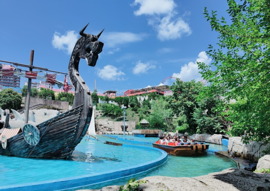 Vialand Theme Park Ticket & Shuttle