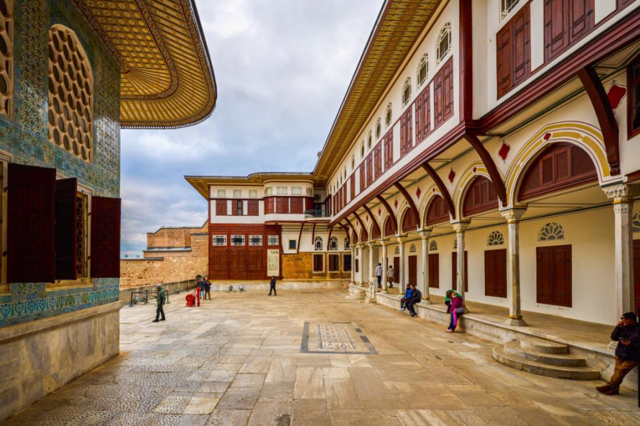 Topkapı Palace – Fast-Track Entry, Skip the Ticket Line