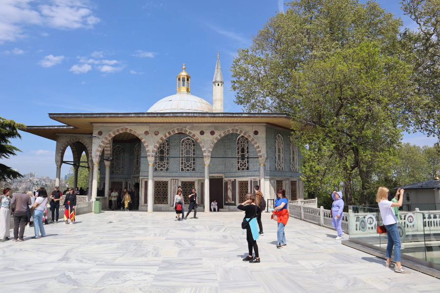 Topkapı Palace – Fast-Track Entry, Skip the Ticket Line