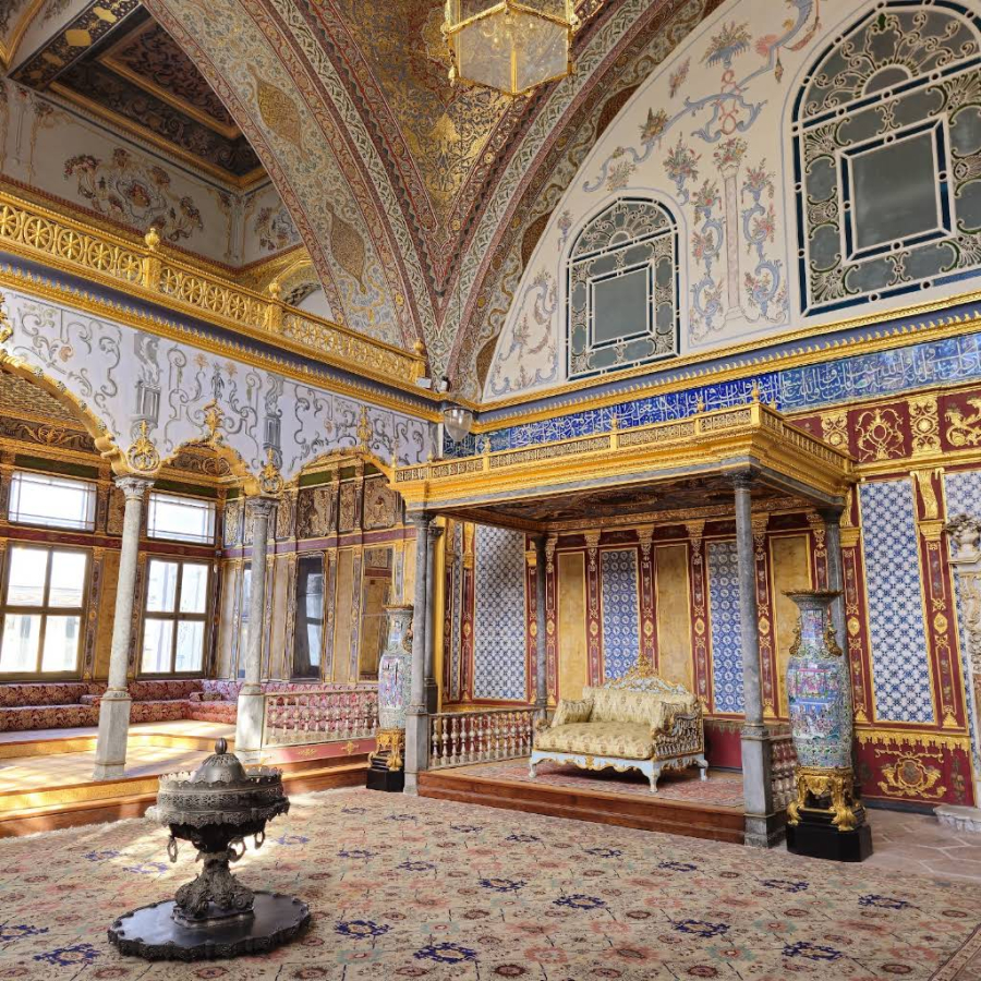 Topkapı Palace – Fast-Track Entry, Skip the Ticket Line