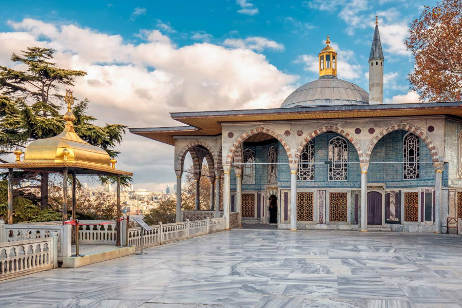 Topkapı Palace – Fast-Track Entry, Skip the Ticket Line