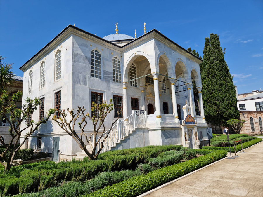 Topkapı Palace – Fast-Track Entry, Skip the Ticket Line